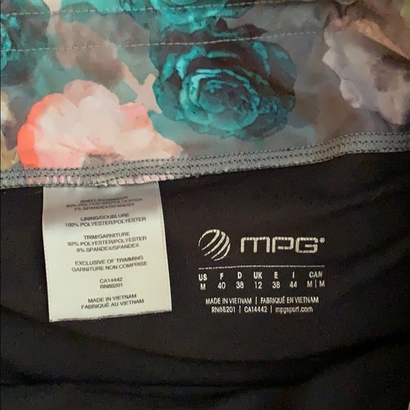 MPG shorts. Size M - Picture 3 of 5